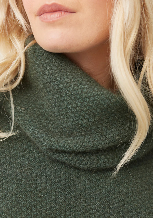 Moss Snood in Wilderness | Untouched World