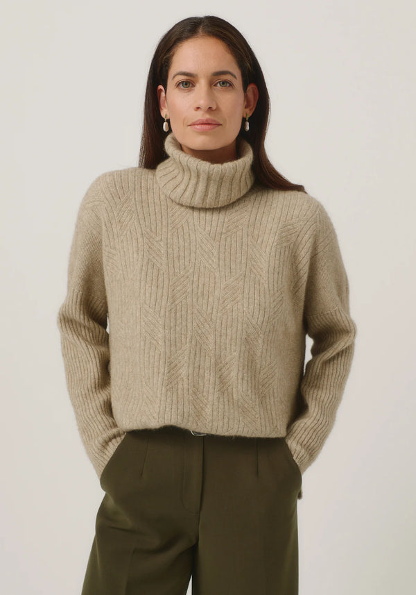 Essential Snood in Latte | Merinomink