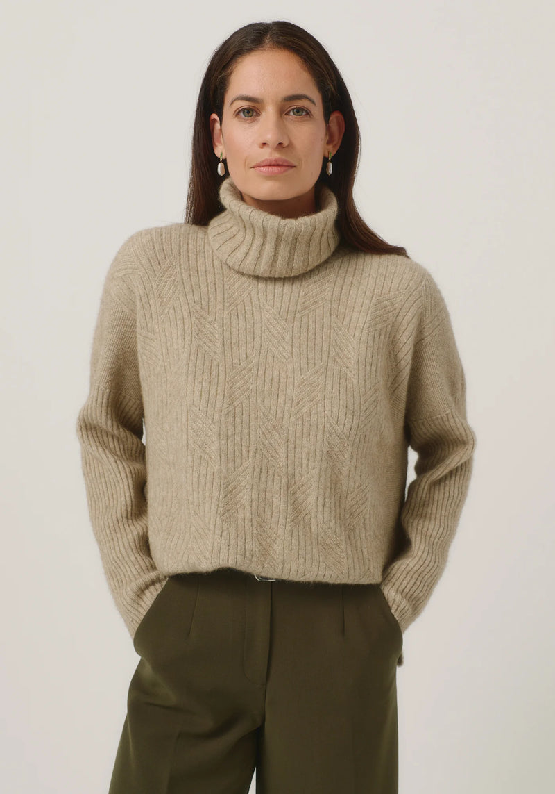 Essential Snood in Latte | Merinomink