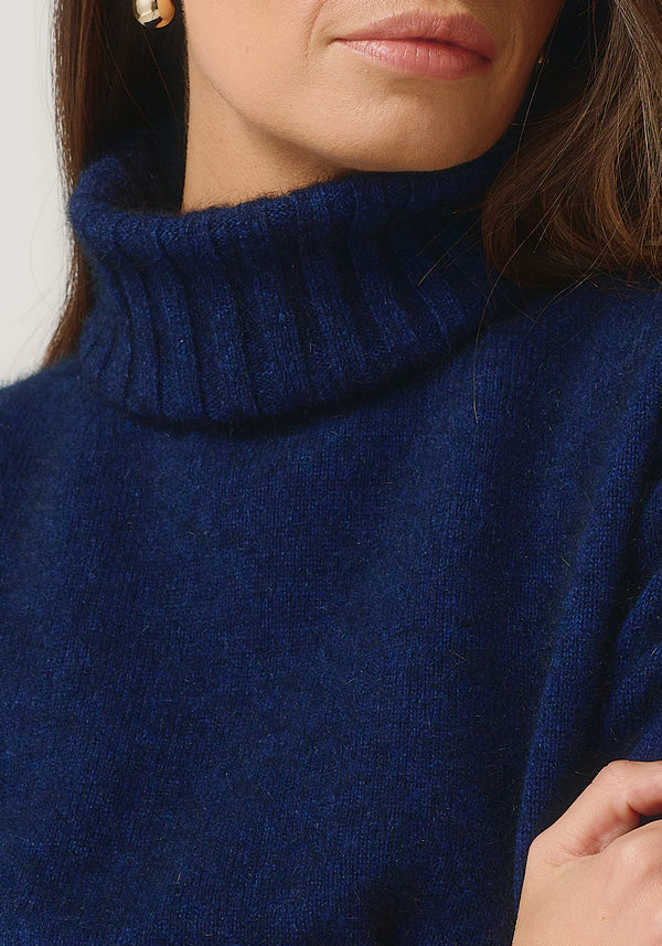 Essential Snood in Zephyr | Merinomink