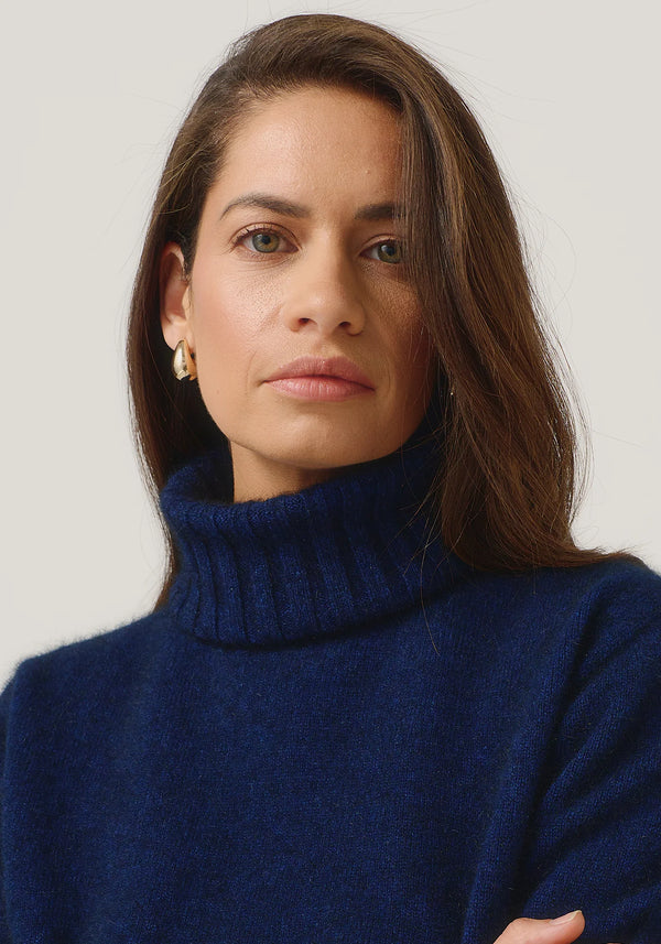Essential Snood in Zephyr | Merinomink