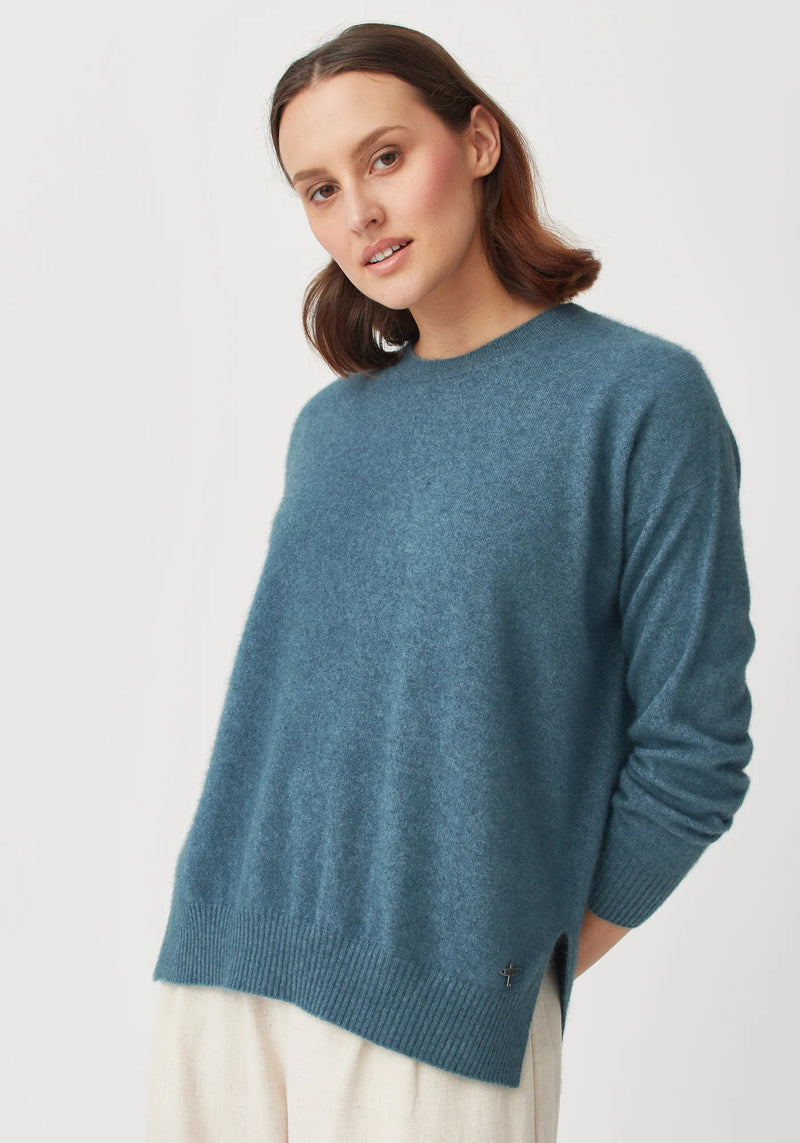 Relax Crew Sweater in Drift | Untouched World