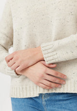 Jonti Crew Sweater in Beech Fleck | Untouched World