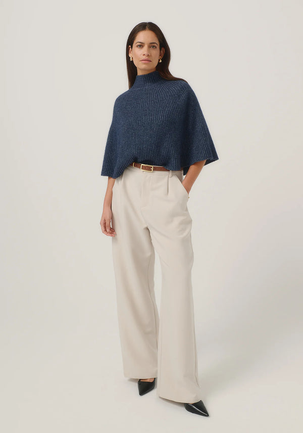 Ena Poncho in River | Merinomink