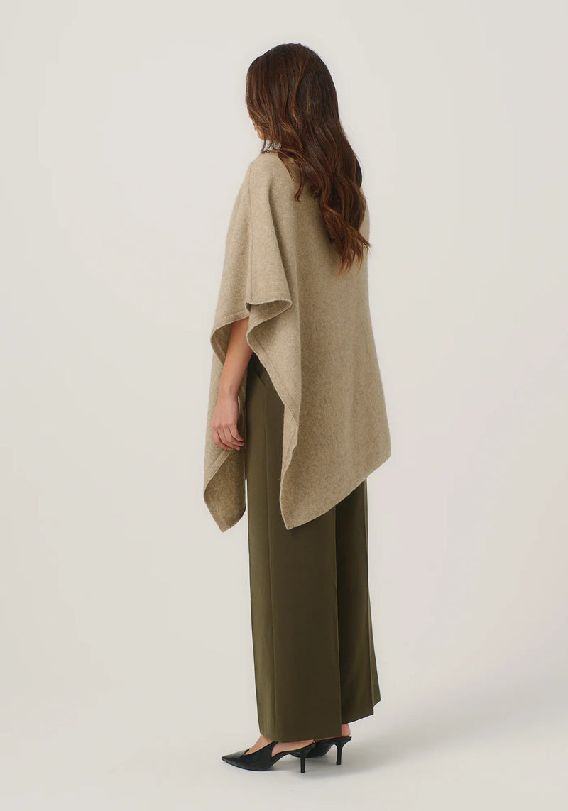 Celine Cape in Latte | Merinomink