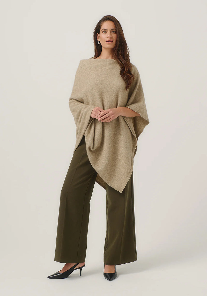 Celine Cape in Latte | Merinomink