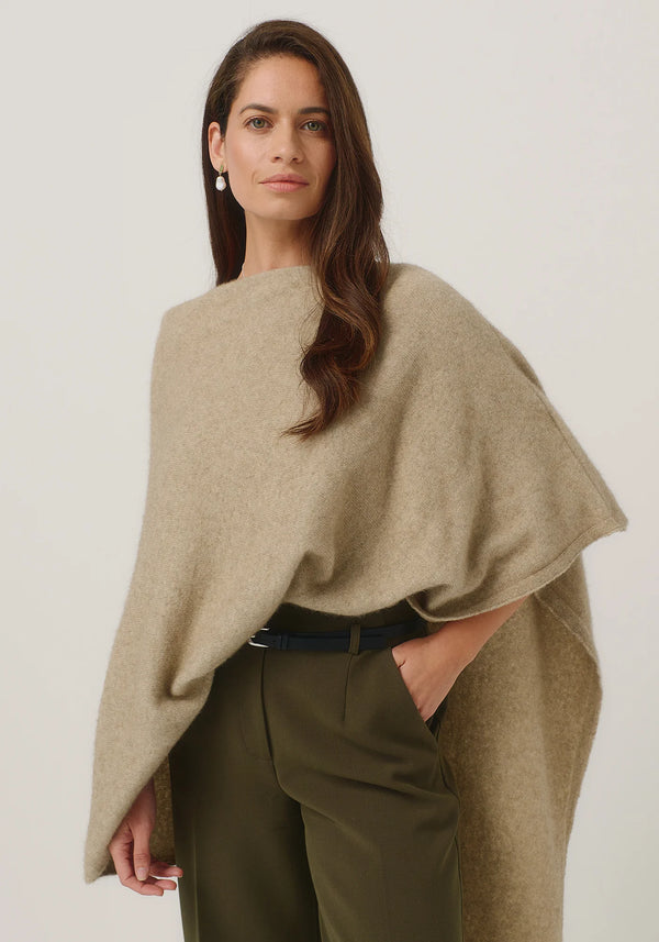 Celine Cape in Latte | Merinomink