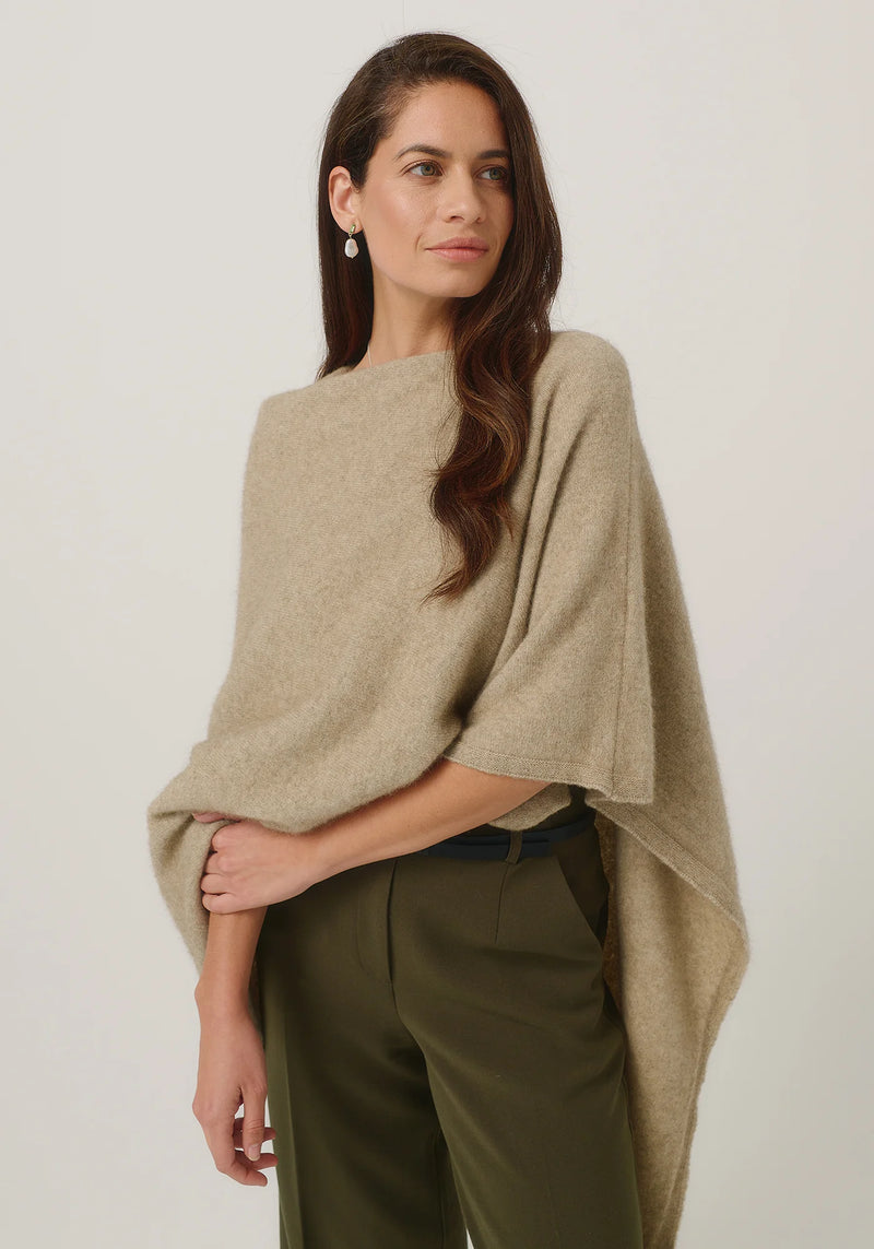 Celine Cape in Latte | Merinomink