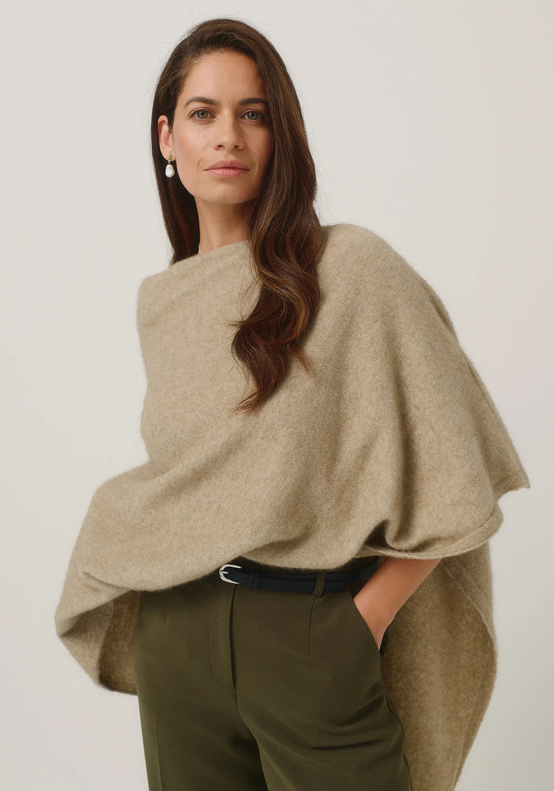 Celine Cape in Latte | Merinomink