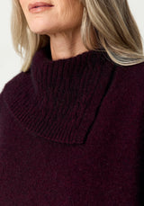 Joni Cape in Beetroot | Merinomink
