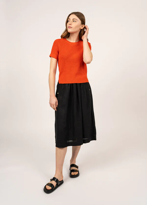 Sotta Short Sleeve Linen Jumper in Tomato on model | Saint James at Sarah Thomson