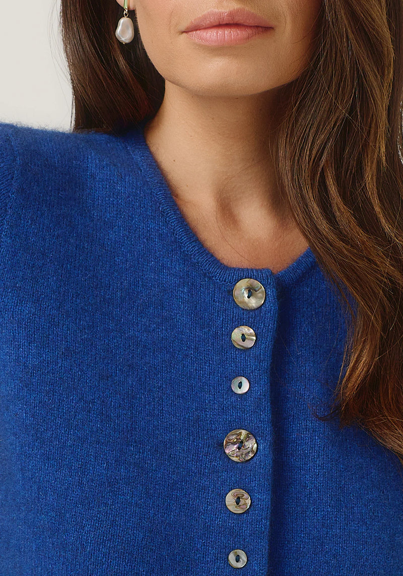 Shell Cardigan in Dusty Blue | Merinominkt