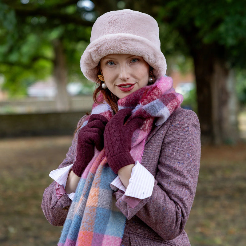 Check Scarf with Tassel Ends | Dents