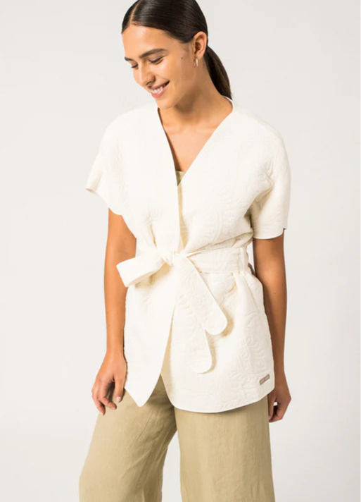 Luna Cream Quilted Kimono Style Short Sleeve Jacket | Saint James