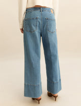 Cropped Light Wide Leg Jeans | EMME
