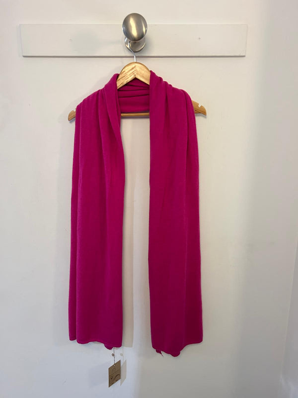 The Big Fuchsia Cashmere Scarf | Sartoria Saracena