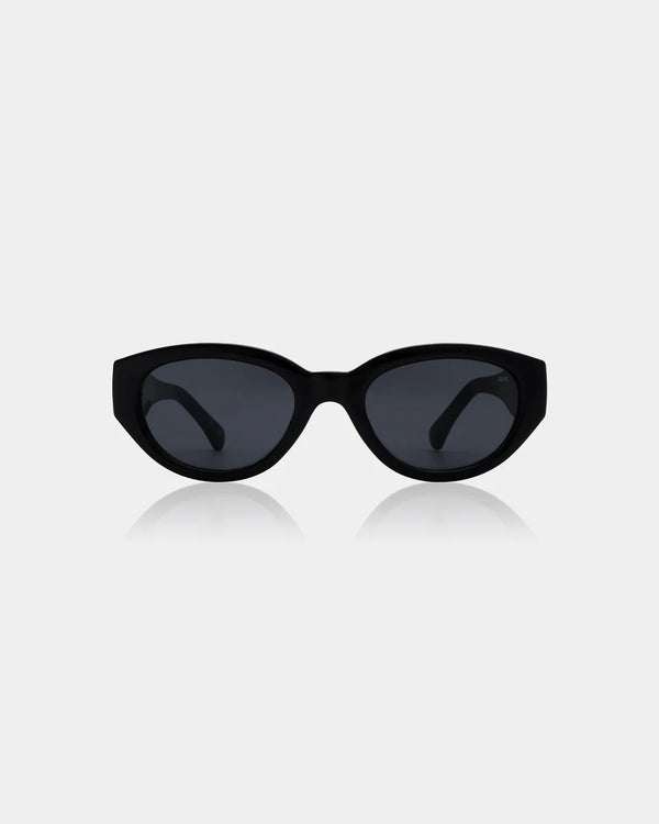 Winnie Black Sunglasses | A.Kjærbede