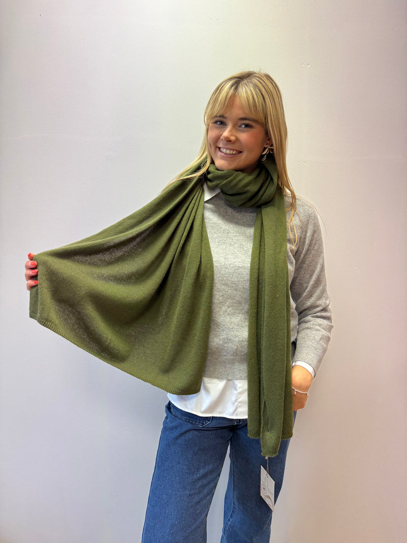 The Big Khaki Cashmere Scarf | Sartoria Saracena