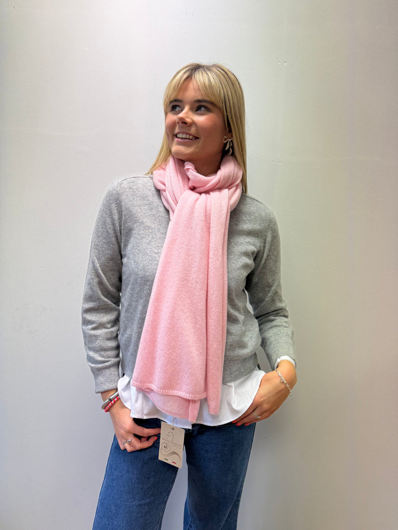The Big Baby Pink Cashmere Scarf | Sartoria Saracena
