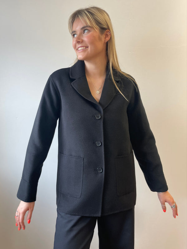 Palos Black Coat | EMME
