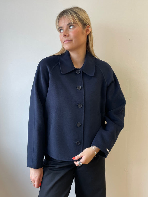 Clip Navy Coat | EMME