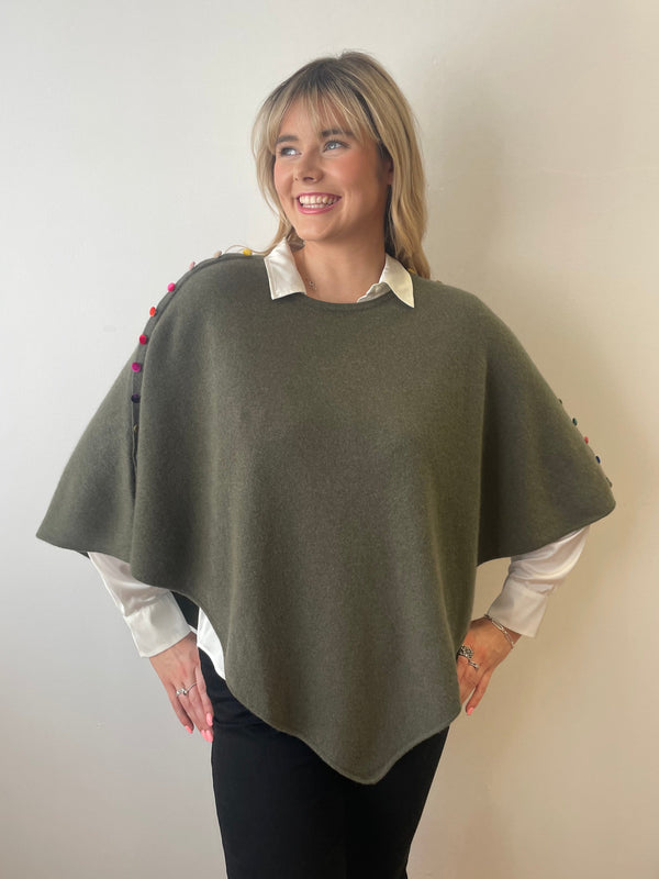 Vegetal Cashmere Poncho with Velvet Buttons | Esthēme Cachemire