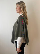 Vegetal Cashmere Poncho with Velvet Buttons | Esthēme Cachemire