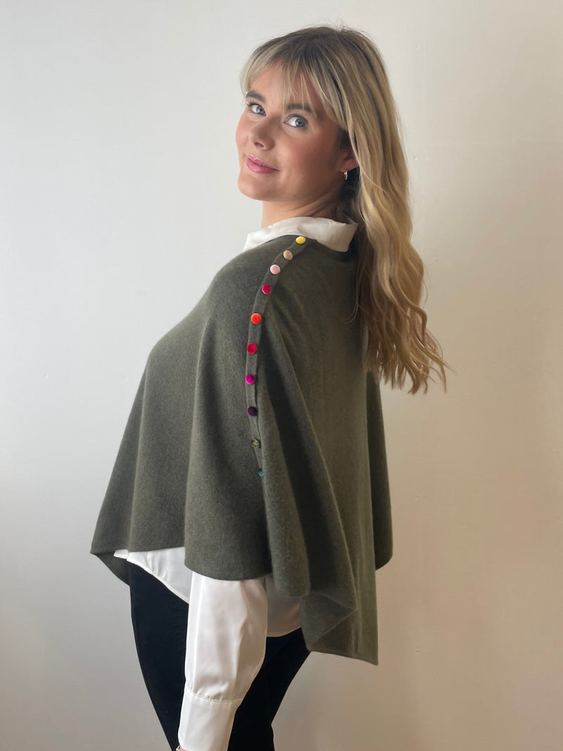 Vegetal Cashmere Poncho with Velvet Buttons | Esthēme Cachemire
