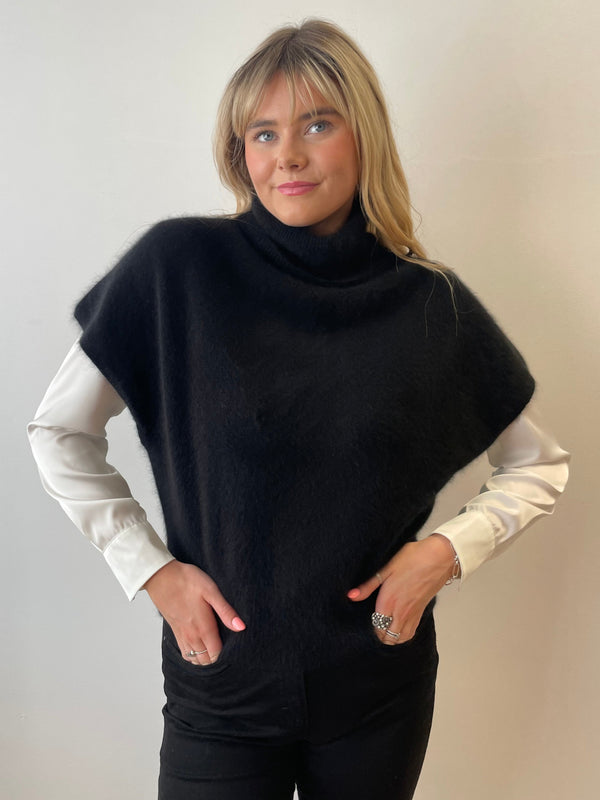 Black Racoon Sleeveless Polo Neck Jumper | Esthēme Cachemire