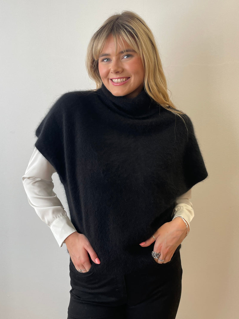 Black Racoon Sleeveless Polo Neck Jumper | Esthēme Cachemire