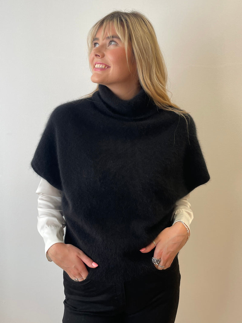 Black Racoon Sleeveless Polo Neck Jumper | Esthēme Cachemire