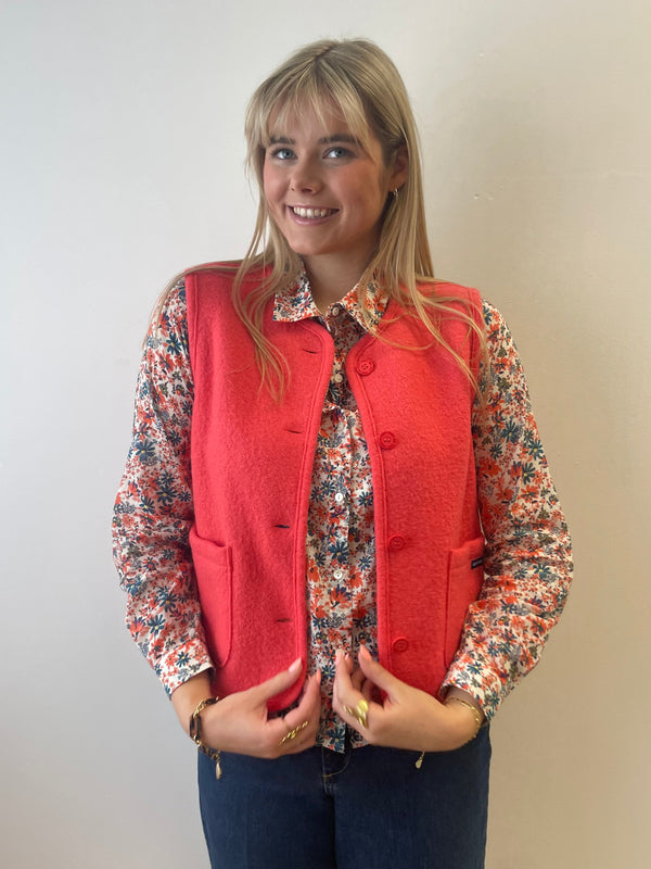 Jura Boiled Wool Rodeo Coral Waistcoat | Saint James
