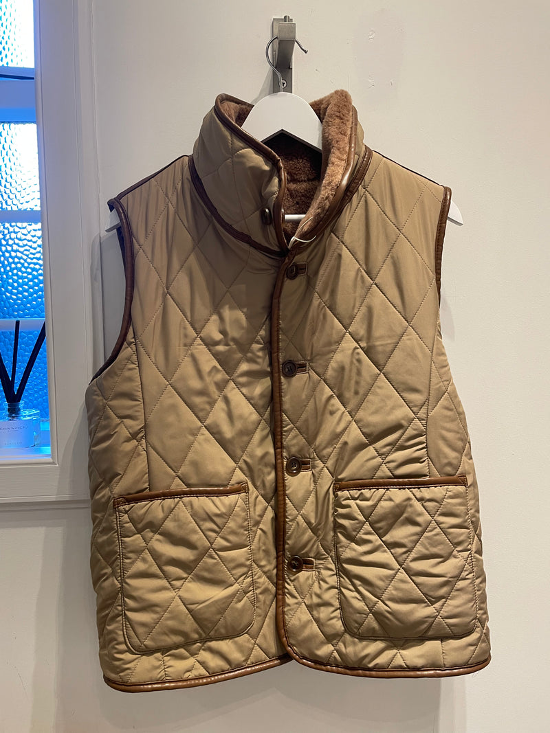 ASHTON Reversible Gilet | Molliolli
