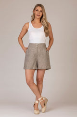 The Donna Linen Shorts in Natural | Sartoria Saracena