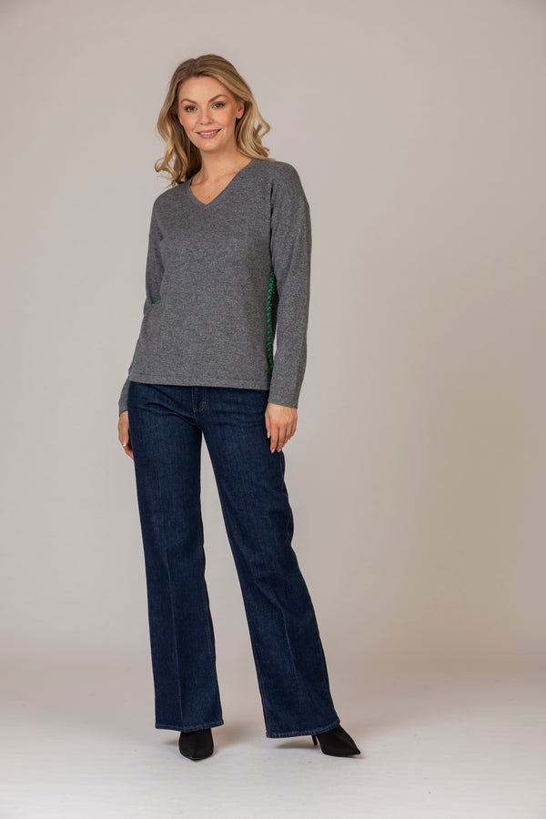 Cashmere V-Neck Jumper with Contrast Stitching in Grey and Green | Estheme Cashmere at Sarah Thomson Melrose | Styled with Jeans from Brax