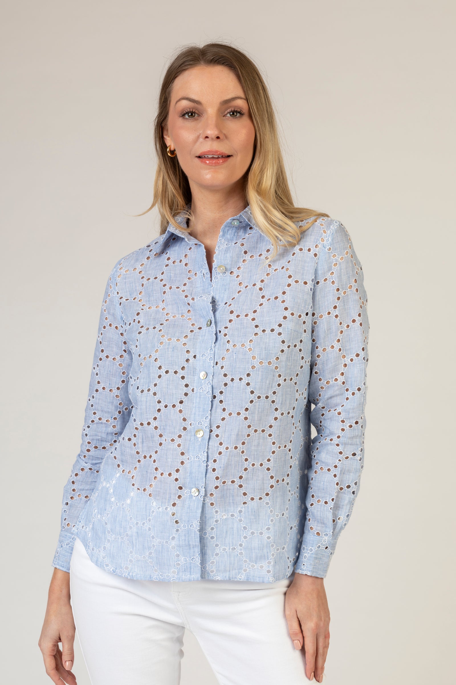 The Blue Broderie Anglaise Linen Shirt | Sartoria Saracena – Sarah