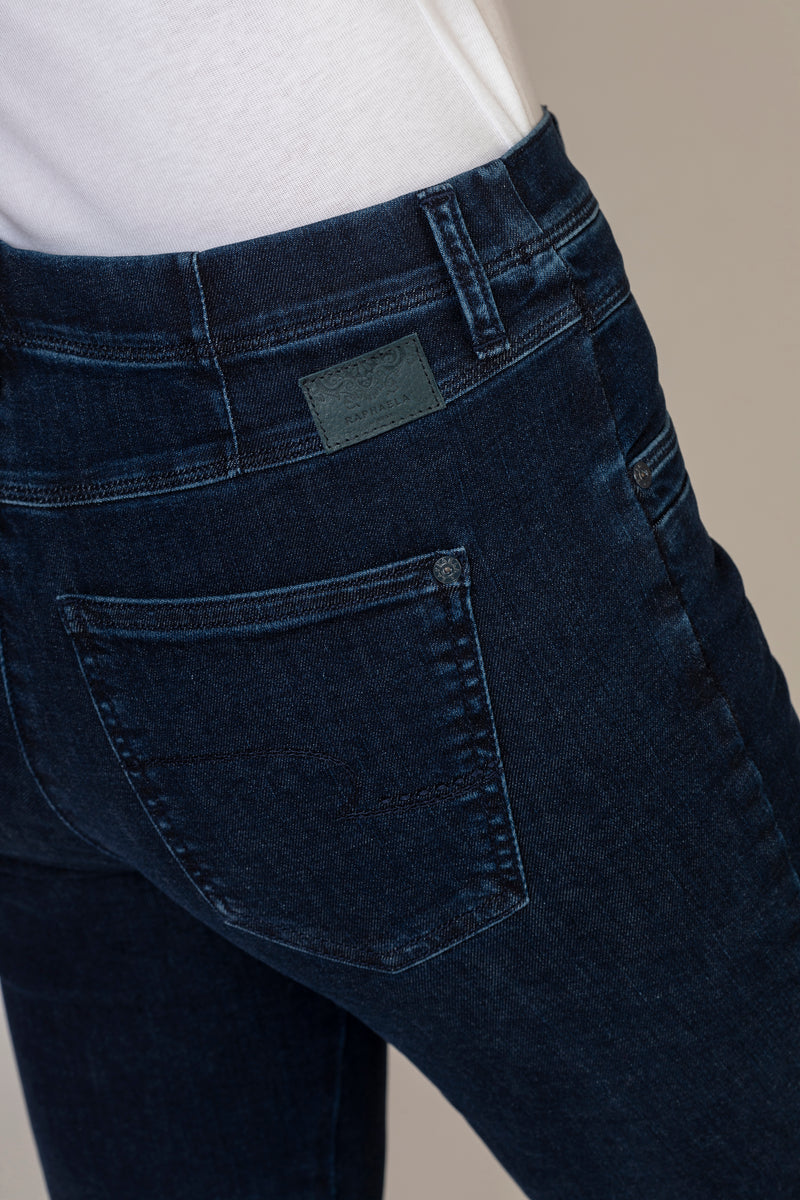 Laura Stretch Jeans | Brax at Sarah Thomson | Back pocket details