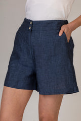 The Donna Linen Shorts in Navy | Sartoria Saracena