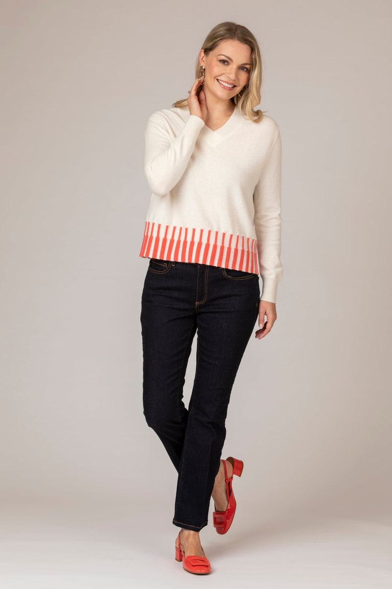 Cream Cashmere V-Neck Jumper with Coral Trim | Esthēme Cachemire