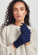 Cosy Gloves in Zephyr | Untouched World