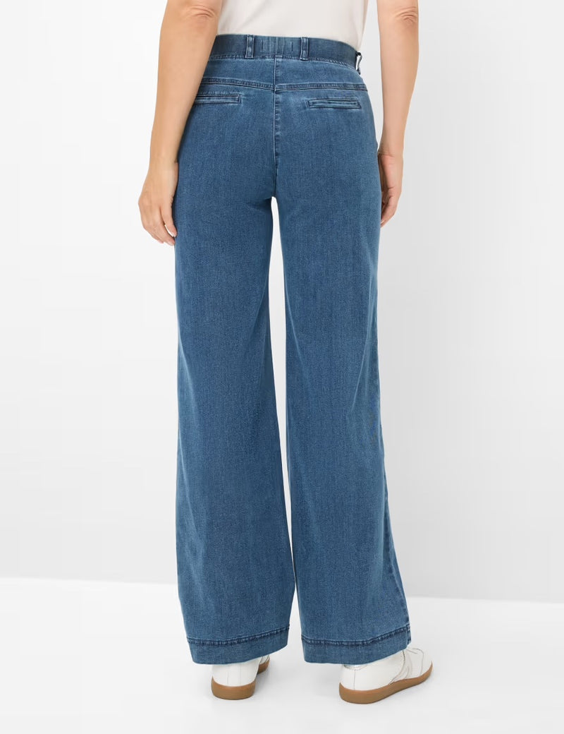 Pam Flared Pull-On Stone Blue Jeans | Brax