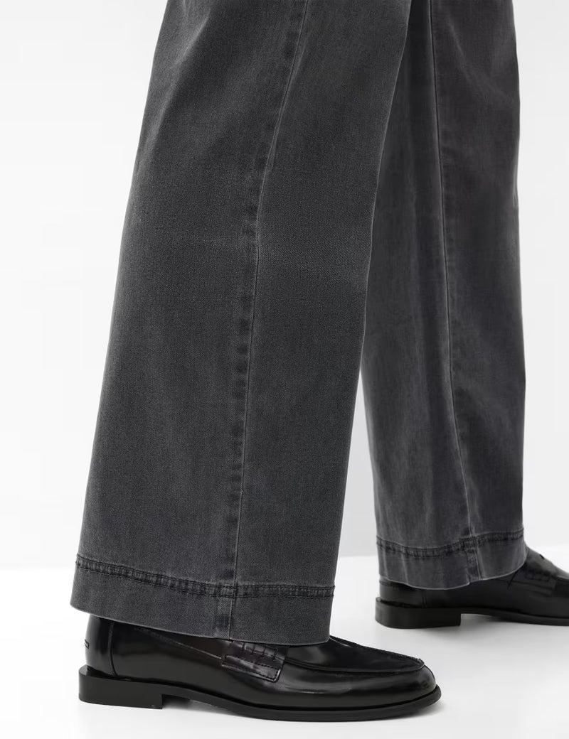 Pam Flared Pull-On Anthracite Jeans | Brax
