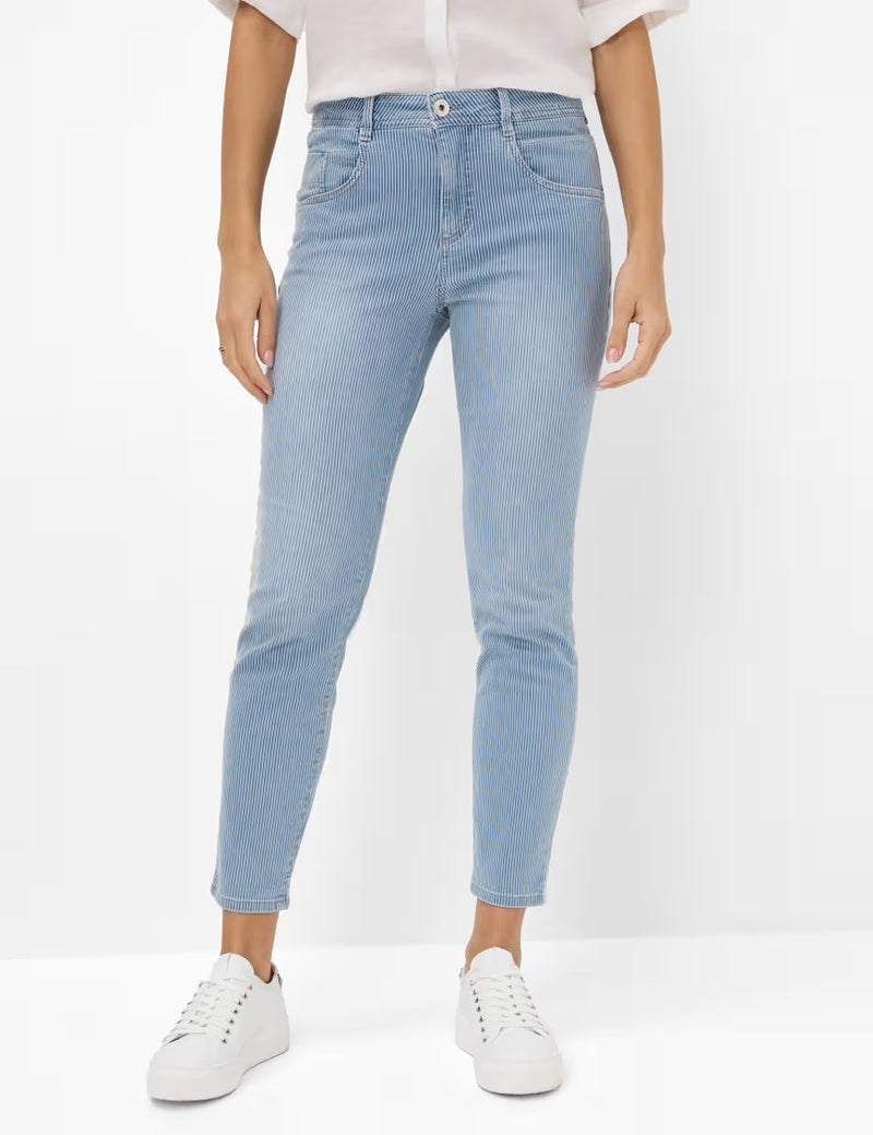 Wonder Nation Girls' Skinny Jeans, Sizes 5-18 & Plus Wonder Nation Girls' Skinny Jeans, Sizes 5-18 & Plus