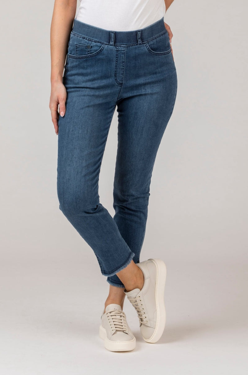 Thomson Frayed Jeans | Sarah Lavina Pull-On – Denim Brax