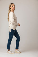 Scottish-Made V-Neck Wool Boyfriend Jumper in Beige | Sarah Thomson Knitwear | Jeans and Trainers 