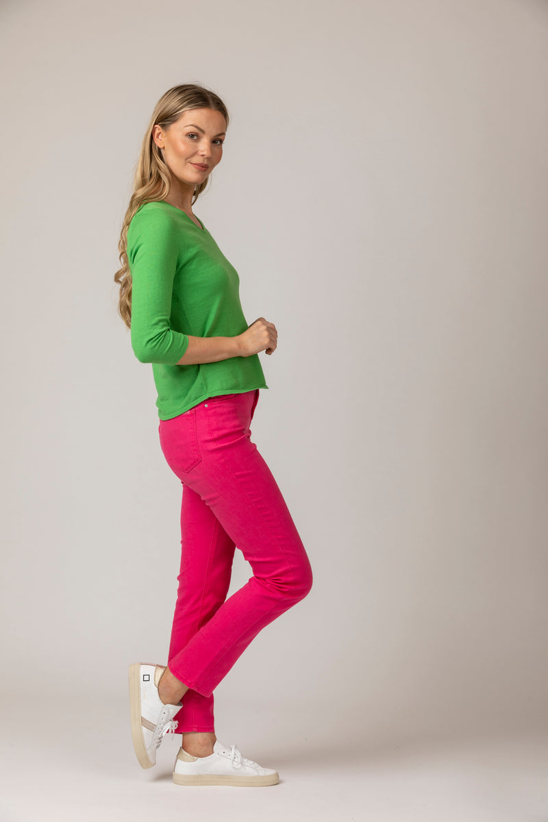 Mojito Green V-Neck Cotton Jumper with 3/4 Sleeves | Esthēme Cachemire | Sarah Thomson Melrose | Side Profile | Style with Pink Brax Jeans 