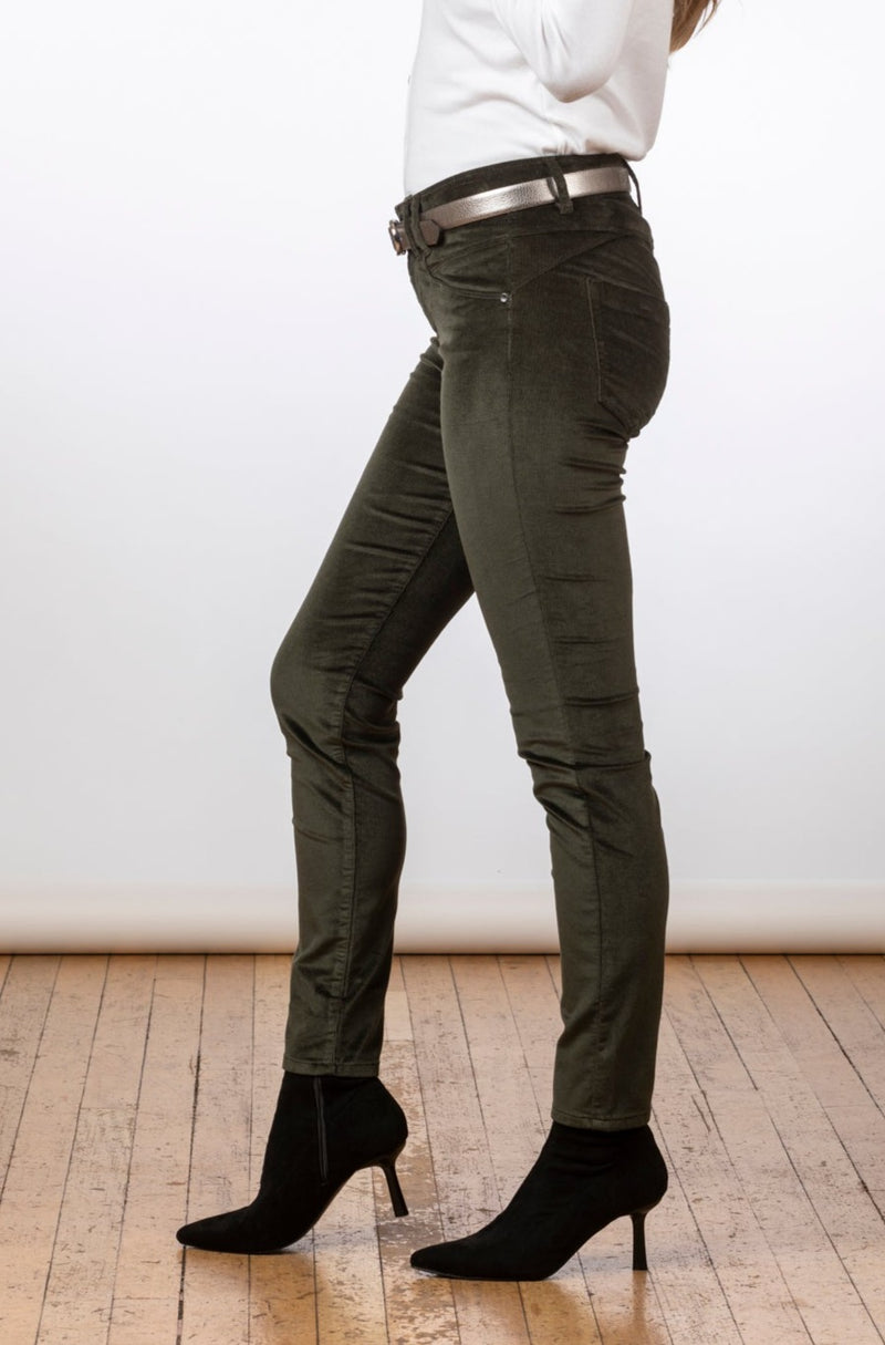 Ana Five-Pocket Cord Trousers in Khaki | Brax